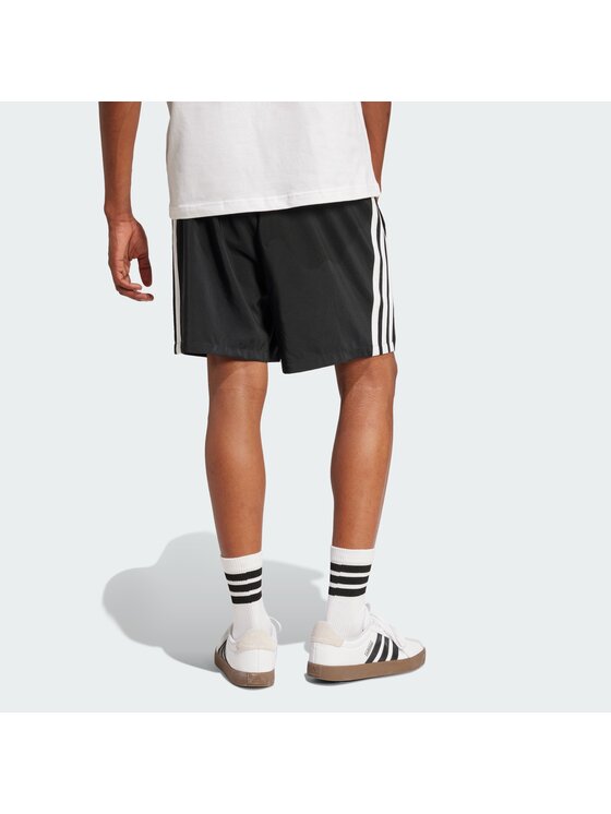 adidas adidas Szorty sportowe Essentials 3-Stripes JW1911 Czarny Regular Fit