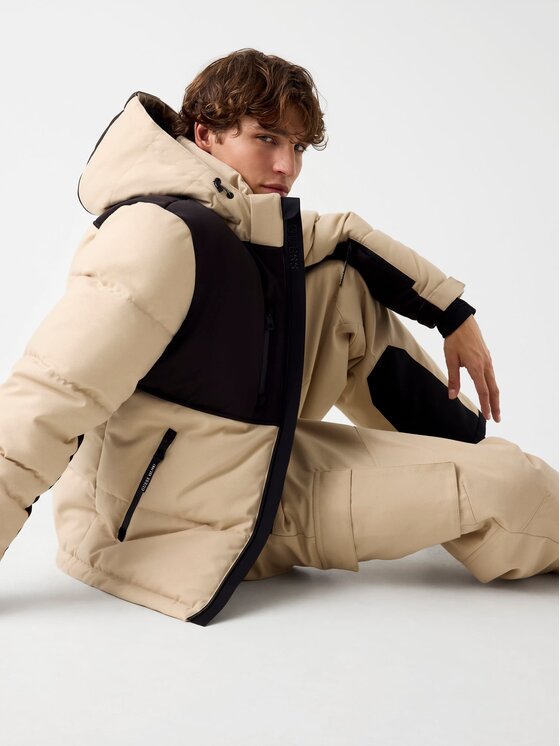 Guess Guess Скиорско яке M5BL0N WF182 Бежов Regular Fit
