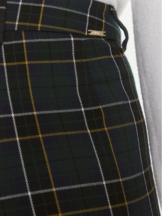 Liu Jo Liu Jo Pantaloncini di tessuto MF3347 T4419 Verde scuro Relaxed Fit