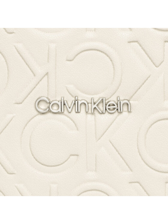 Calvin Klein Calvin Klein Soma Ck Must Tote Md Emb Mono K60K610928 Bēšs