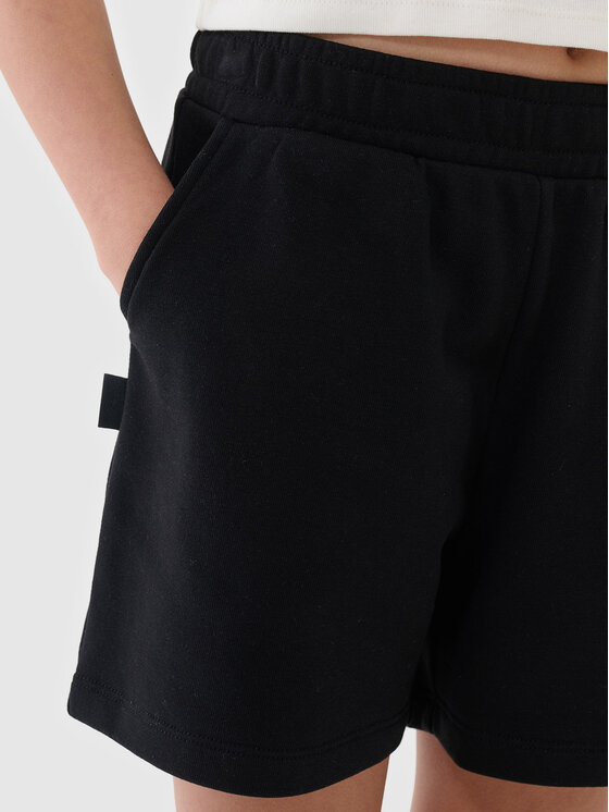 4F 4F Szorty sportowe BASIC+ Czarny Oversize