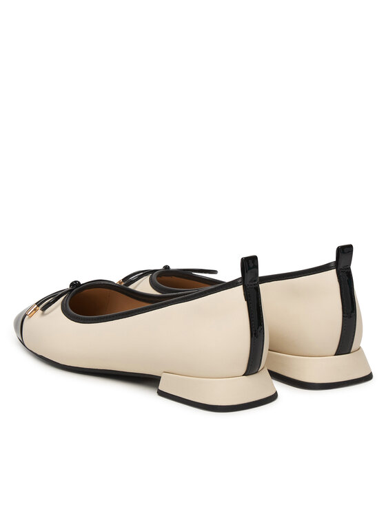 Clarks Clarks Poltopánky Ubree15 Poppy 26186333 Écru
