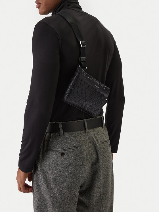 Calvin Klein Calvin Klein Crossover torbica Emblem Aop Emboss Square Sling LV04D3277G Crna