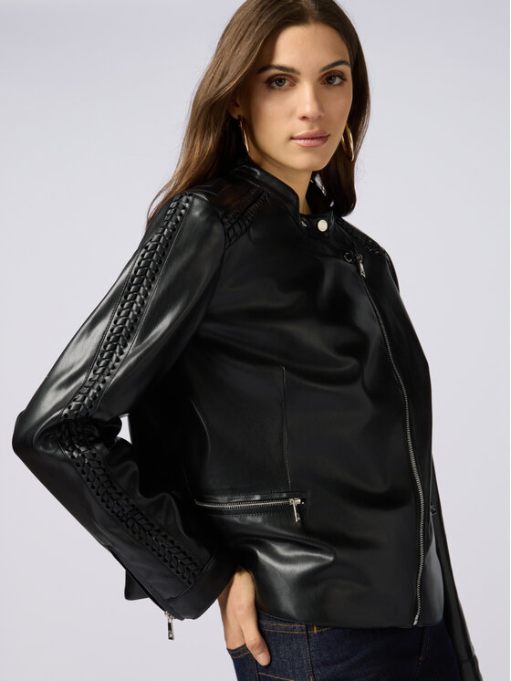 Oltre Oltre Giacca in similpelle R351R002153N033 Nero A-Line Fit