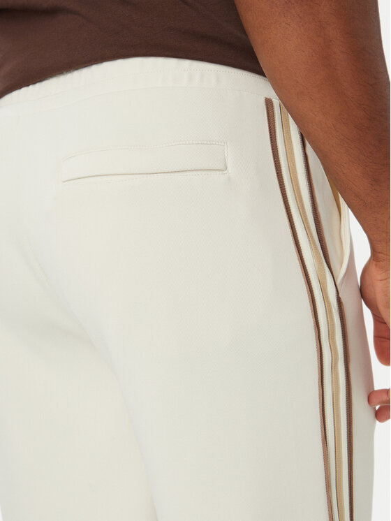 Guess Guess Szorty sportowe Z6YD05 K5008 Kremowy Regular Fit