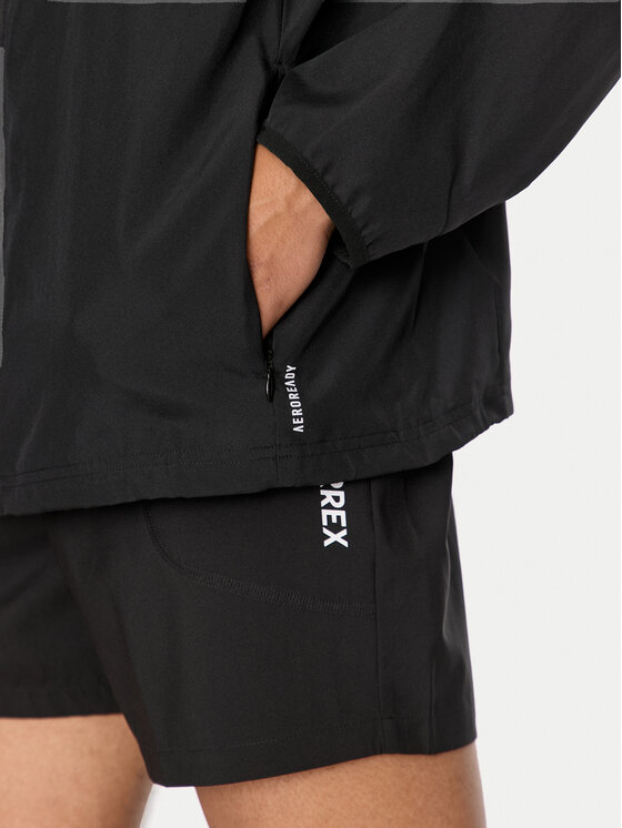 adidas adidas Bėgimo striukė Run It IL7230 Juoda Regular Fit