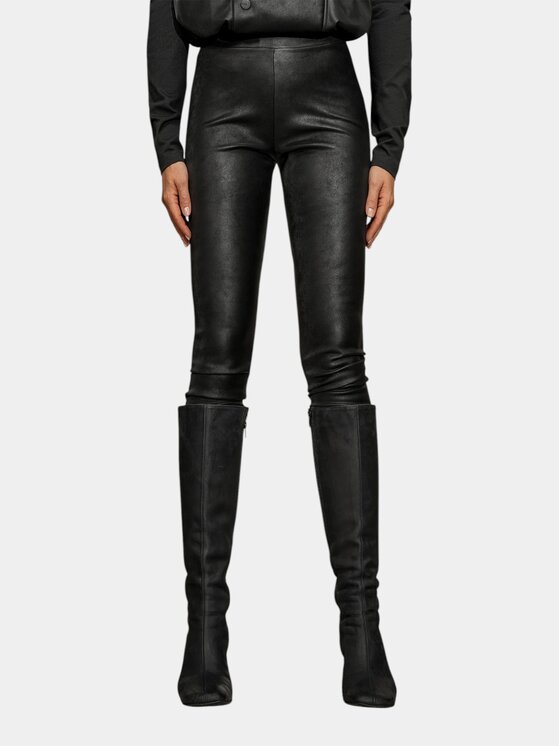 MADE BY SOCIETY MADE BY SOCIETY Spodnie materiałowe P27803PE1949998-PANTALON Czarny Basic Fit