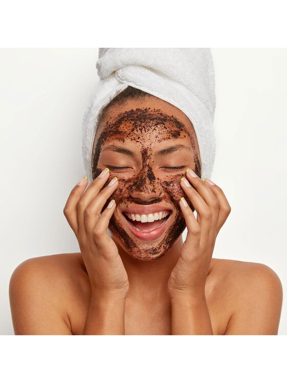 Dr Botanicals Dr Botanicals Peeling z kwasem salicylowym, kawą, orzechem włoskim i witaminą E Peeling
