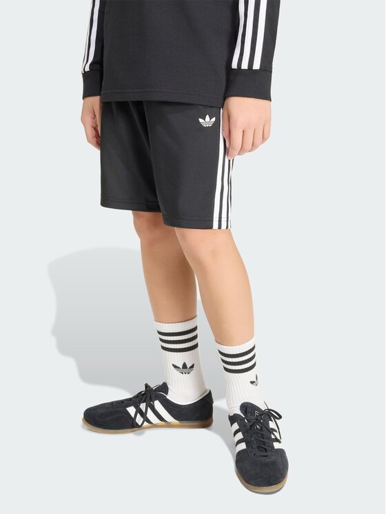 adidas adidas Szorty materiałowe 165596 Czarny Regular Fit