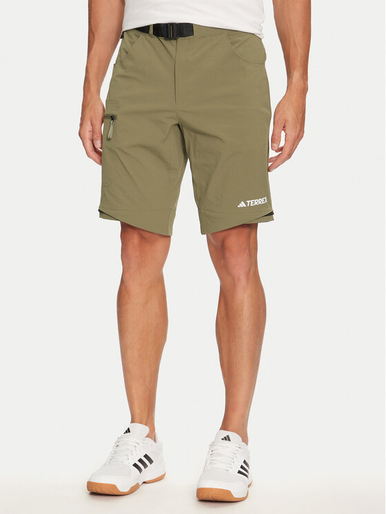 adidas adidas Штани outdoor Terrex Utilitas IQ3505 Зелений Regular Fit