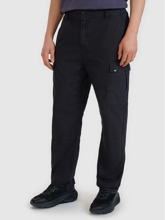 4F 4F Pantaloni di tessuto 4FRSS25TTROM1459-20S Nero Regular Fit