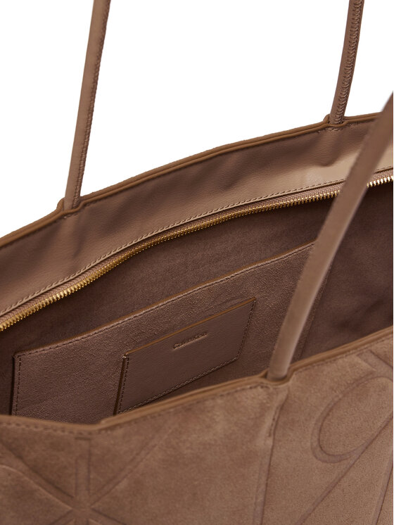 Calvin Klein Calvin Klein Borsetta Emblem Aop Embossed Suede Tote LV04F3334G Beige