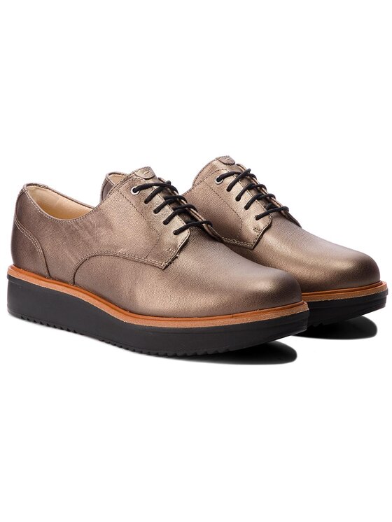 Clarks Clarks Oxford kingad Teadale Rhela 261296114 Kuldne