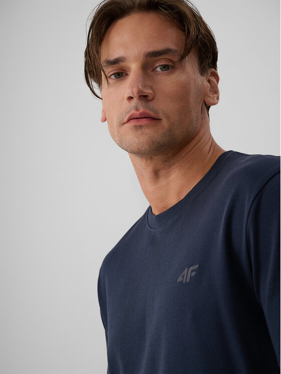 4F 4F T-Shirt ESSENTIAL Granatowy Regular Fit