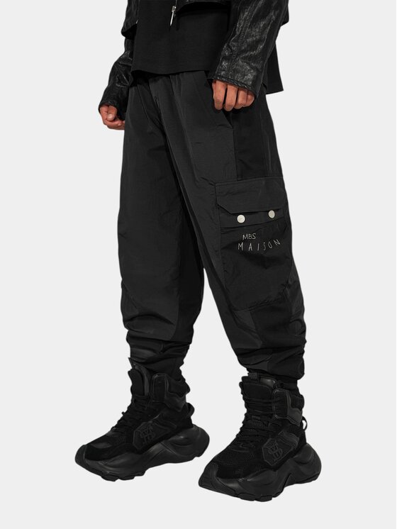 MADE BY SOCIETY MADE BY SOCIETY Spodnie materiałowe BLOCK DROP Pants - P17791 Czarny Basic Fit