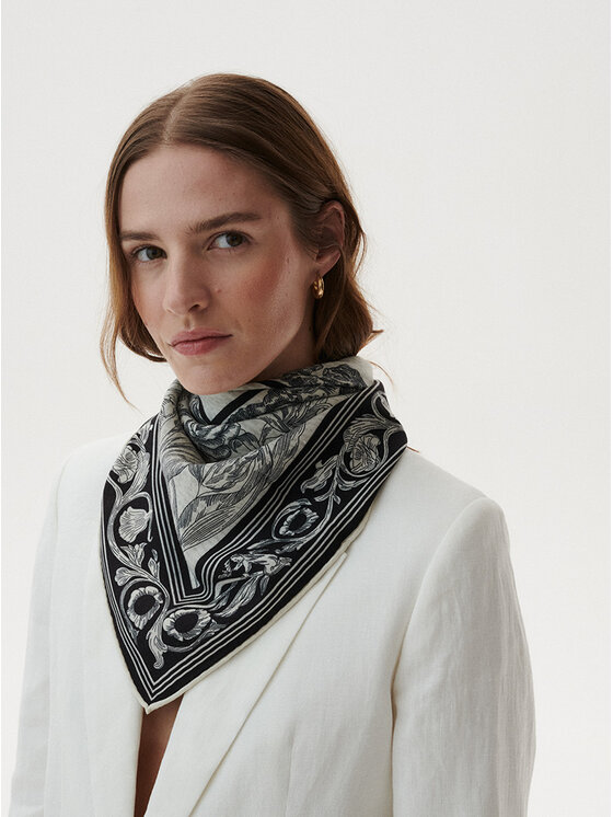 ALLORA BE UNIQUE ALLORA BE UNIQUE Foulard lana con seta Beige
