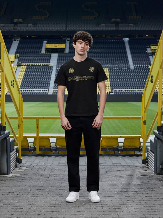 Guess Jeans Guess Jeans T-Shirt 182231 Černá Classic Fit