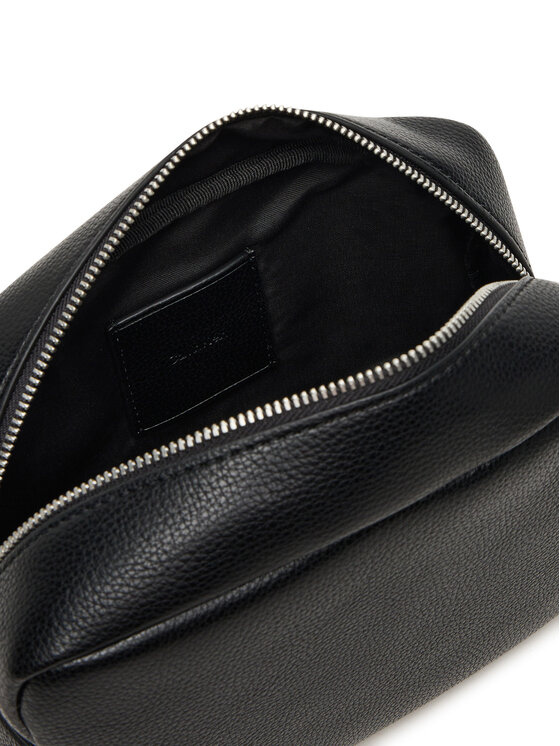 Calvin Klein Calvin Klein Neseser Cargo Dopp Kit LV04D1090G Crna