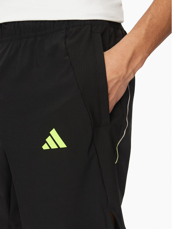 adidas adidas Športové kraťasy Tech JM6252 Čierna Regular Fit