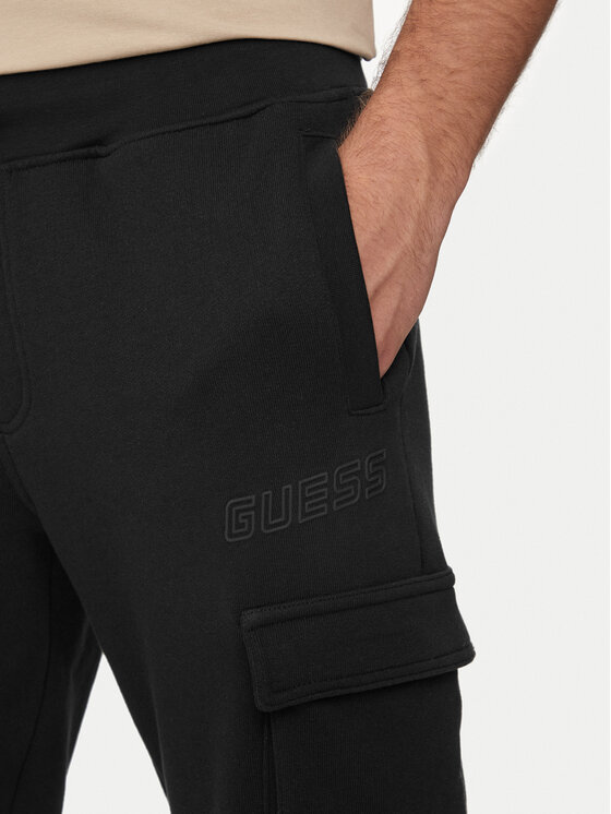 Guess Guess Долнище анцуг Aldwin Z4YB08 KAIJ1 Черен Regular Fit