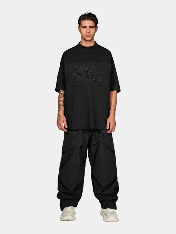 MADE BY SOCIETY MADE BY SOCIETY T-Shirt Our Signature - T17795 Czarny Basic Fit