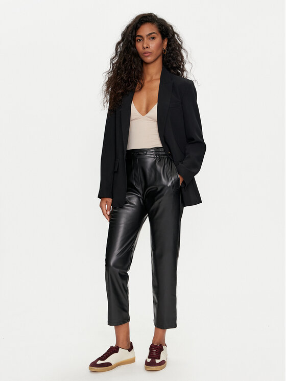 Marella Marella Hlače iz umetnega usnja Selva 2423786014 Črna Regular Fit
