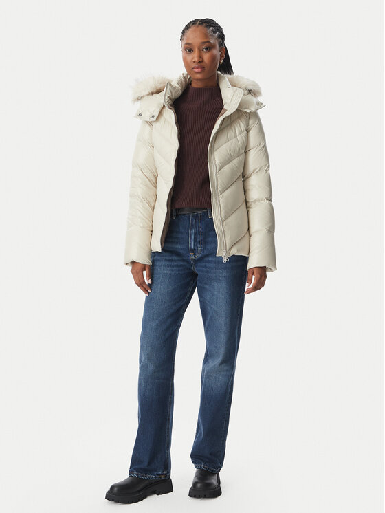 Hetregó Hetregó Пухено яке Inari 8R624KF 26W004 Кремав Slim Fit