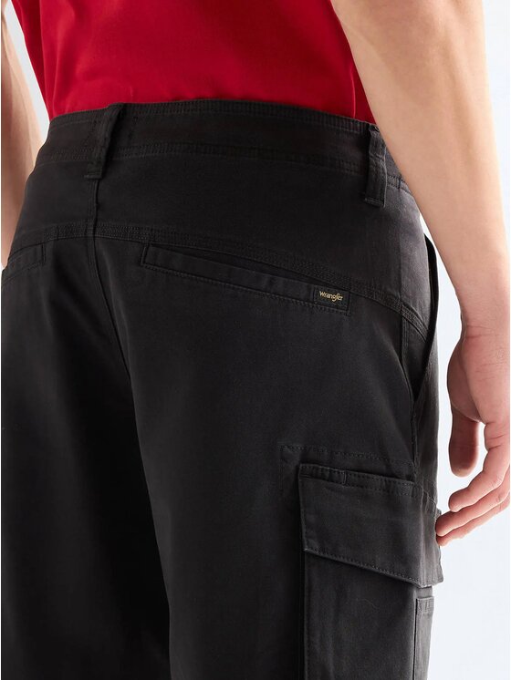 Wrangler Wrangler Szorty materiałowe PK CARGO SHORT Czarny Relaxed Fit