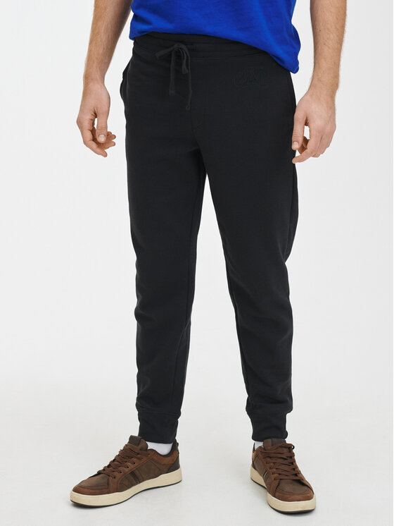 Gap Gap Sportinės kelnės 500382-09 Juoda Regular Fit
