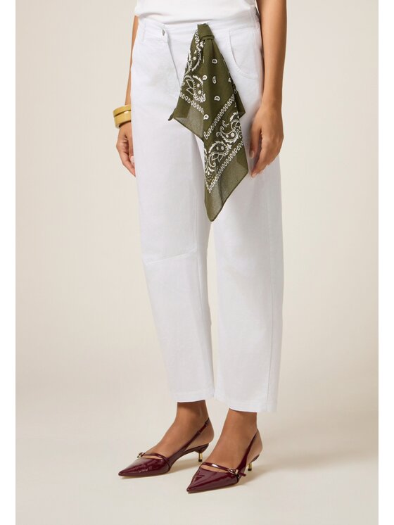 Oltre Oltre Pantaloni di tessuto P700J002474N011 Bianco Boy Fit