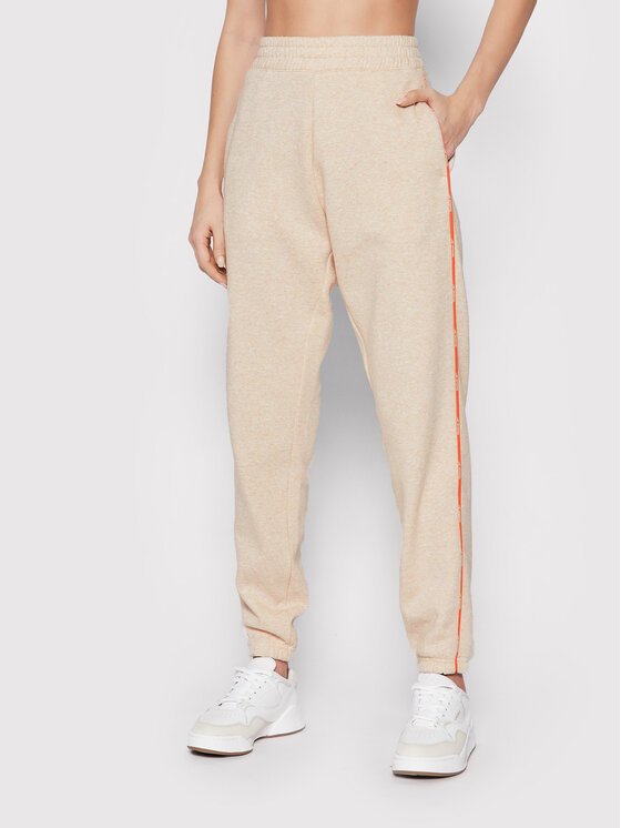 Survetement reebok beige hot sale