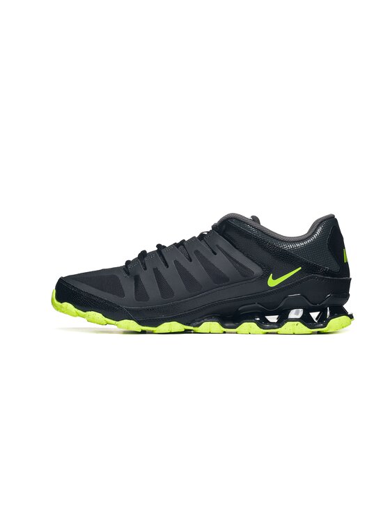 Nike Nike Sneakersy M REAX 8 TR MESH Czarny