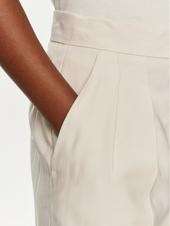 ViCOLO ViCOLO Pantaloncini di tessuto TB2443 Écru Relaxed Fit