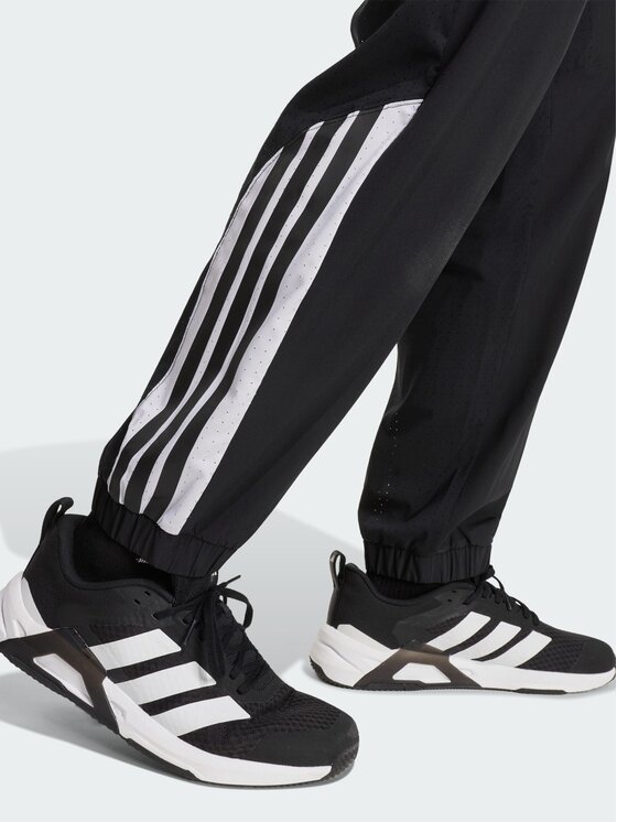 adidas adidas Spodnie dresowe 159473 Czarny Regular Fit