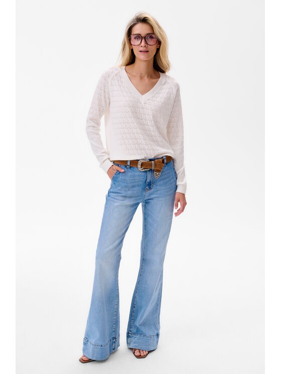 blue shadow blue shadow Sweter Joelle Écru Regular Fit