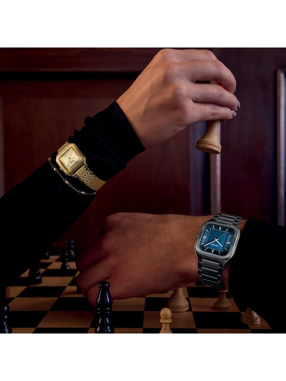 Cluse Cluse Hodinky CW25701 Stříbrná