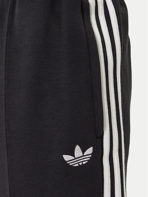 adidas adidas Spodnie dresowe adicolor Spacer Track JX1506 Czarny Baggy Fit