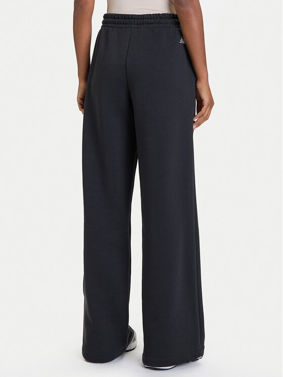 New Balance New Balance Pantaloni da tuta WP53902 Nero Relaxed Fit