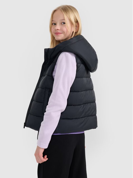 4F 4F Športová vesta 4FJWSS25TVJAF166-20S Čierna Regular Fit