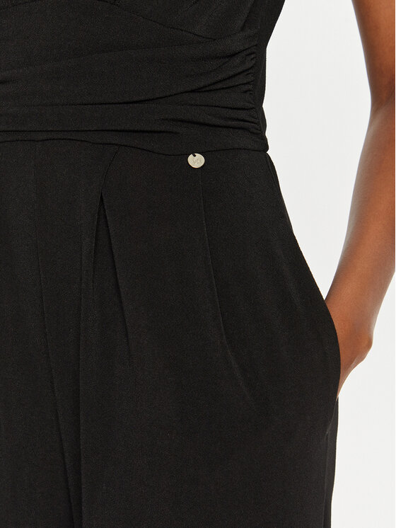 Rinascimento Rinascimento Kombinezon CFC0120993003 Crna Slim Fit