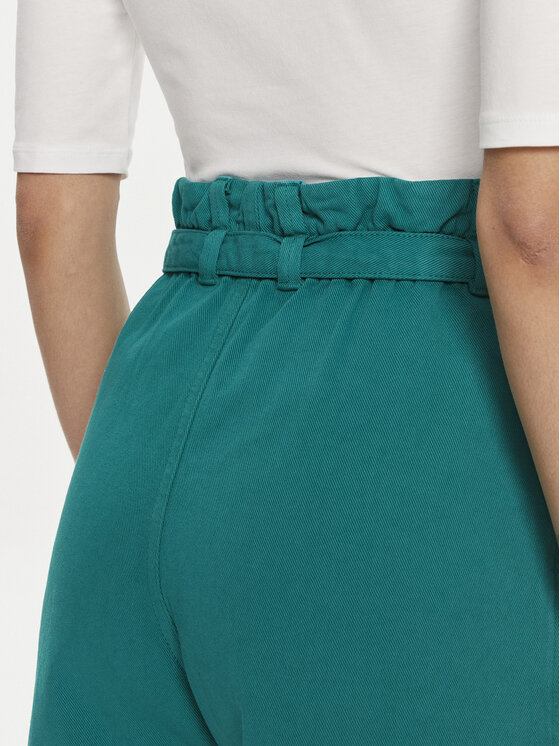 United Colors Of Benetton United Colors Of Benetton Kratke hlače iz tkanine 4DUKD9019 Zelena Regular Fit