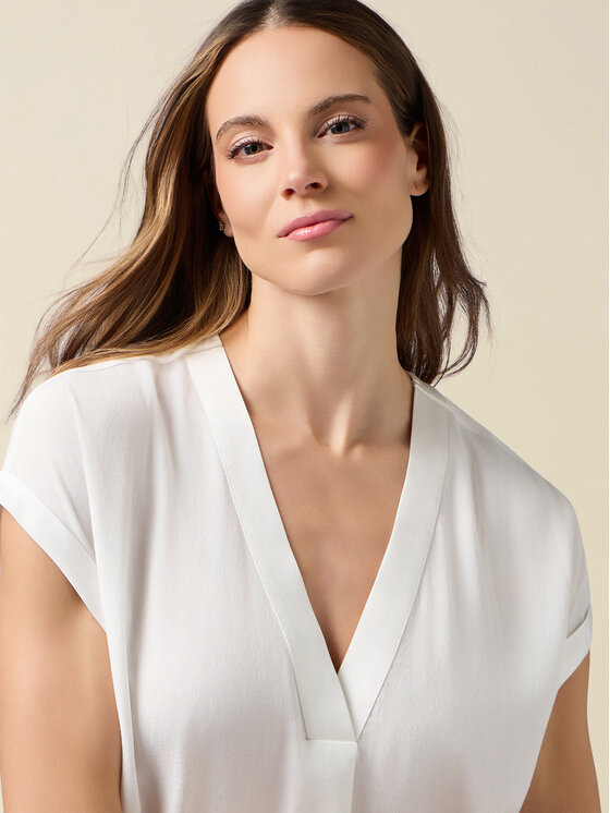 Oltre Oltre Bluzka 2488J100757N011 Biały Regular Fit