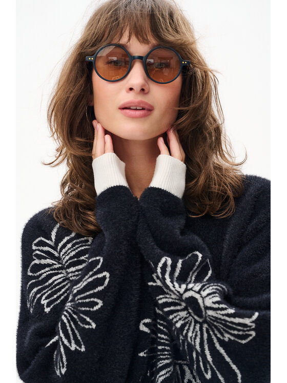 blue shadow blue shadow Sweter Taris Czarny Regular Fit