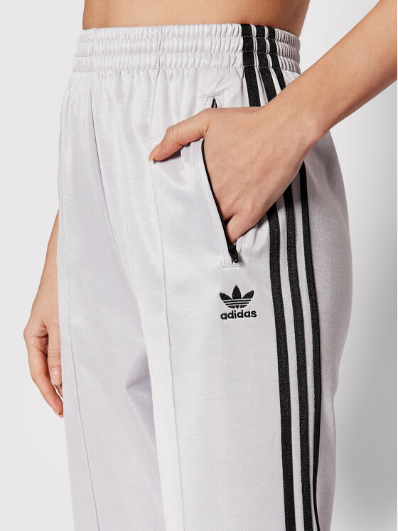 adidas Pantaloni da tuta adicolor Classics HF7529 Argento Relaxed Fit Modivo