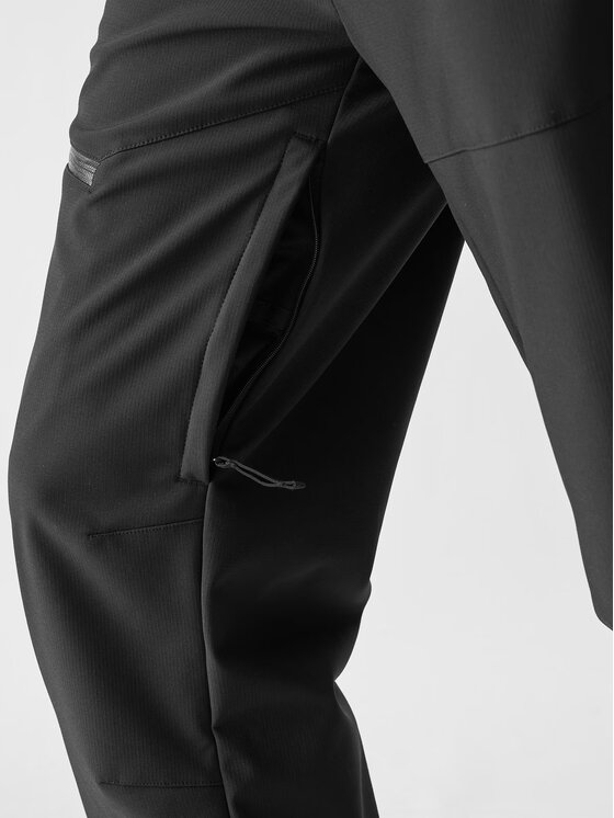 4F 4F Pantaloni da sci 4FWAW24TFTRM694-20S Nero Regular Fit