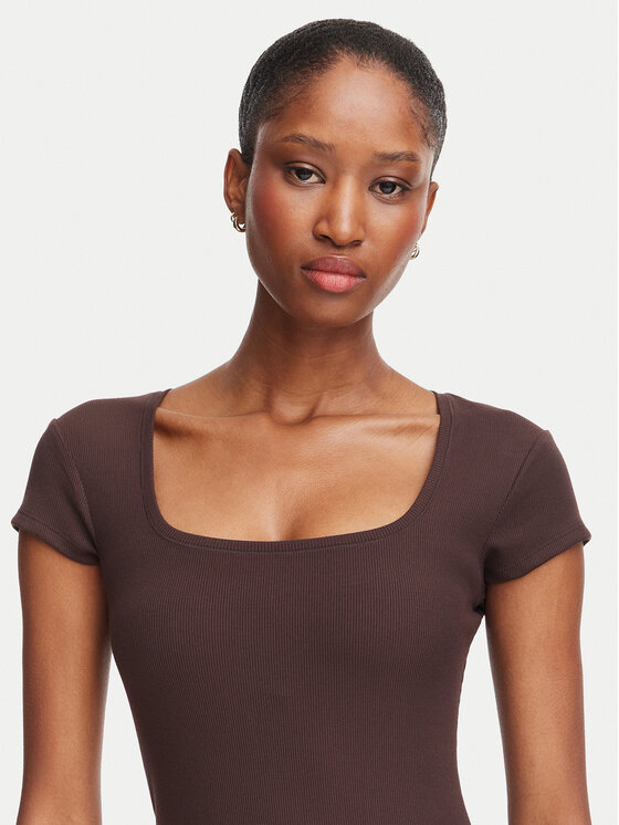 Guess Guess Rochie de zi V6YK06 K4696 Maro închis Regular Fit