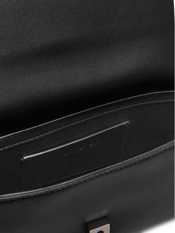 Calvin Klein Jeans Calvin Klein Jeans Borsetta Sculpted Flap Shoulder Pouch LV04K3148G Nero