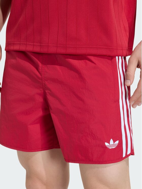 adidas adidas Szorty materiałowe 159299 Czerwony Regular Fit
