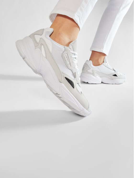 adidas adidas Сникърси Falcon W B28128 Бял