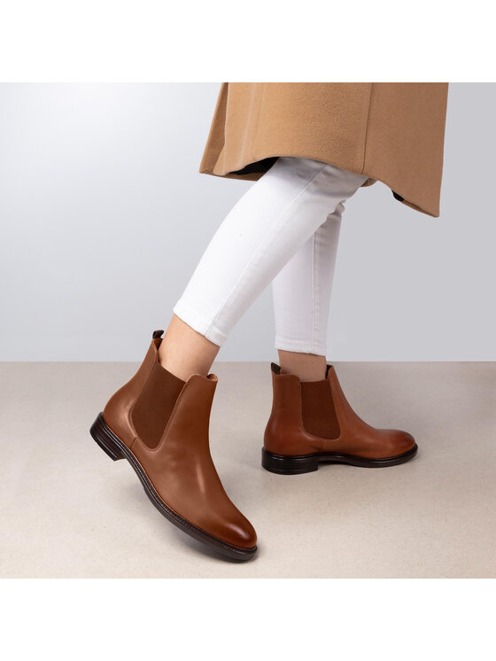 Nevia boots on sale